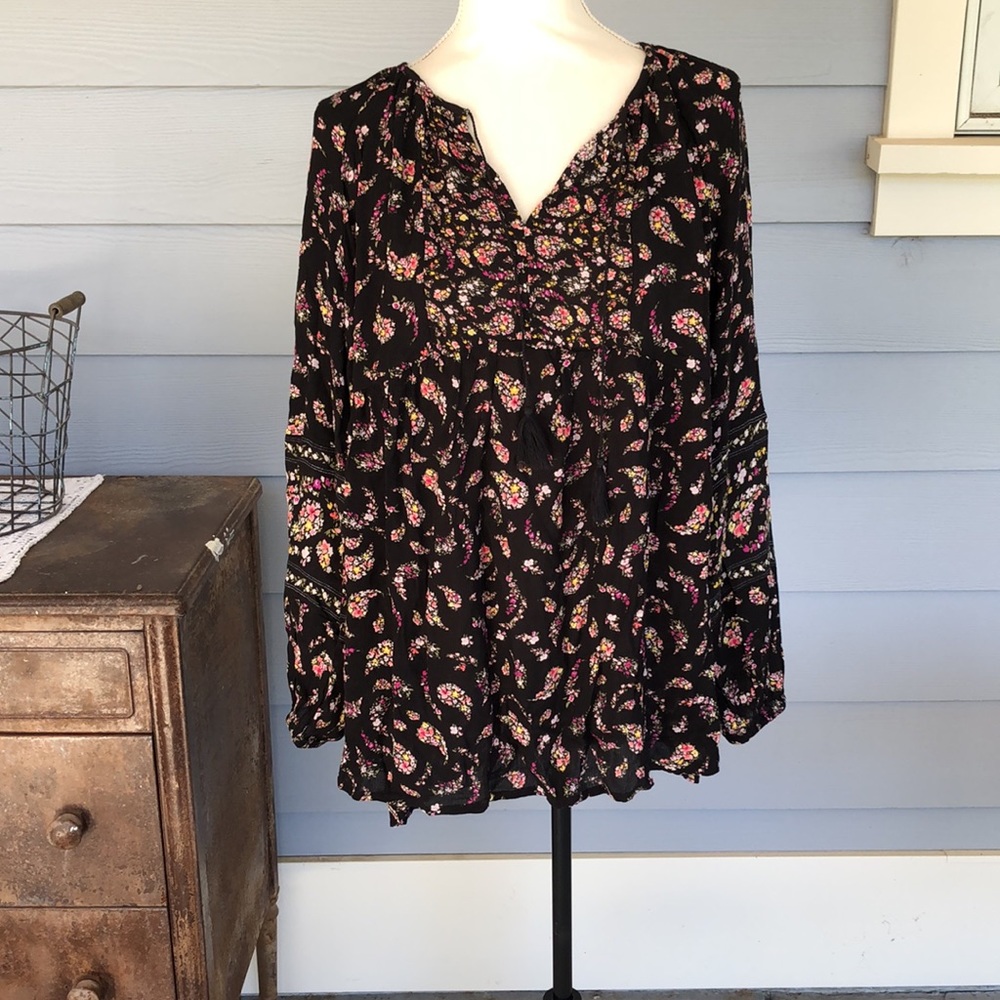 NWT Old Navy patterned blouse